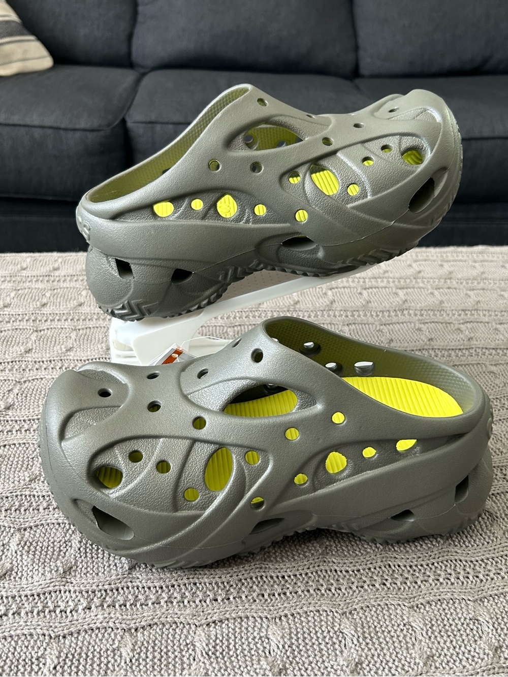 Crocs caged women Clog - Olive Green with Neon Yellow